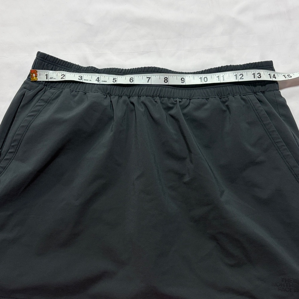 The North Face skirt with shorts size medium - Picture 5 of 10